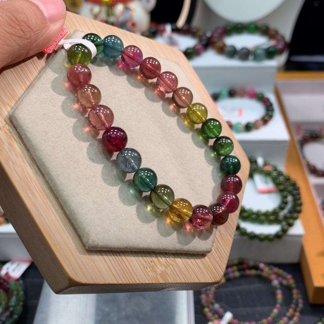 碧玺手链未镶嵌     8mm。