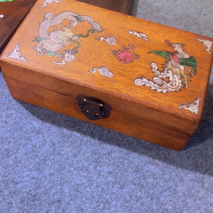 贡木首饰的的的的的的