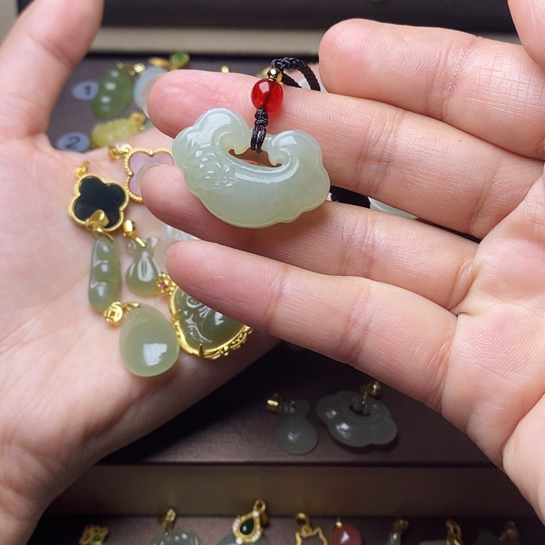 和田玉颈饰银S925镶嵌