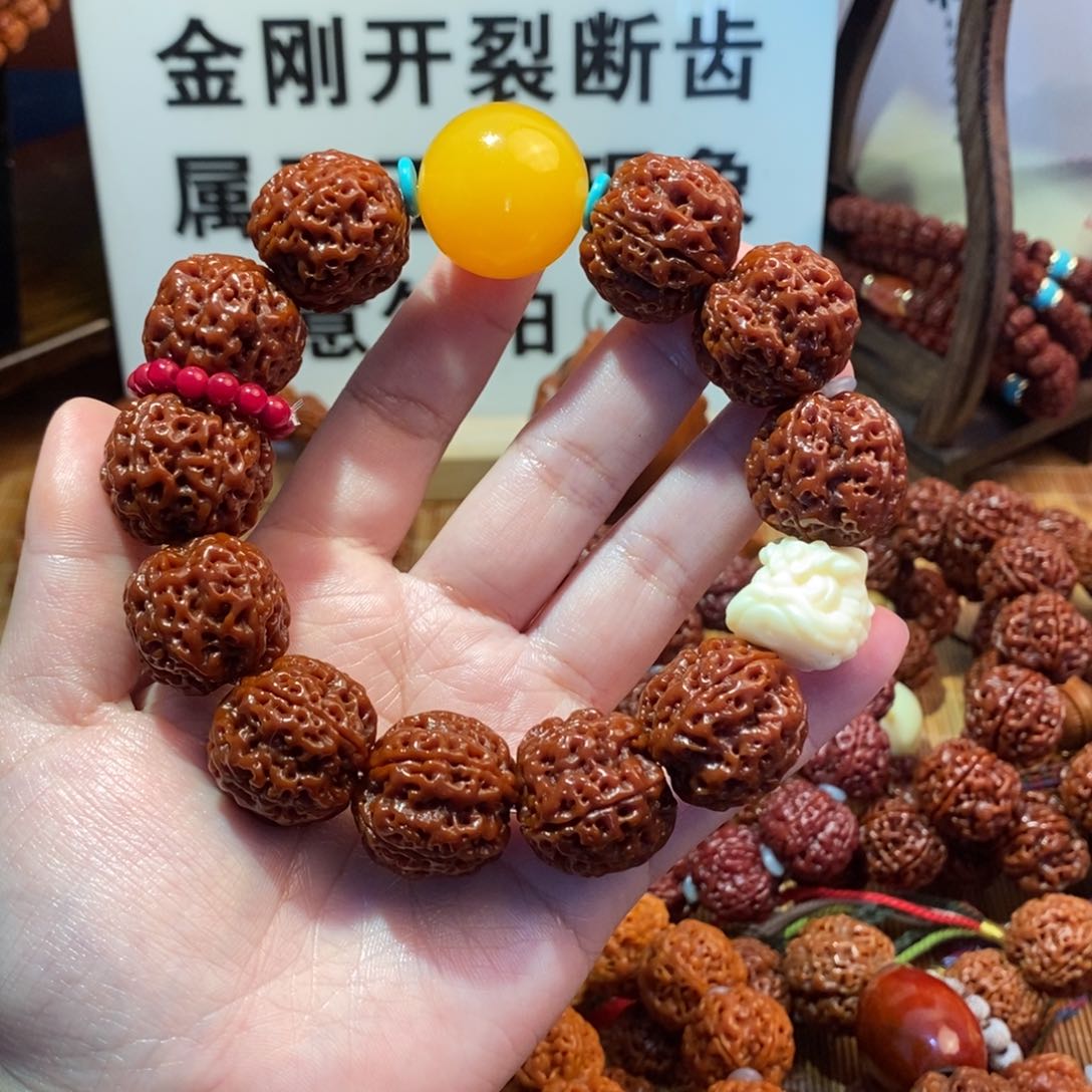 金刚菩提吊坠225瓣醒狮配饰