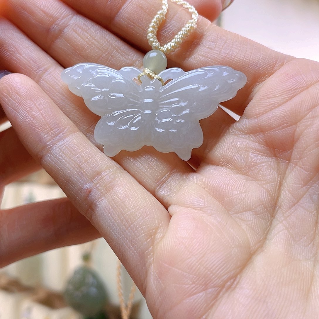 和田玉吊坠(赠链)未镶嵌?***了