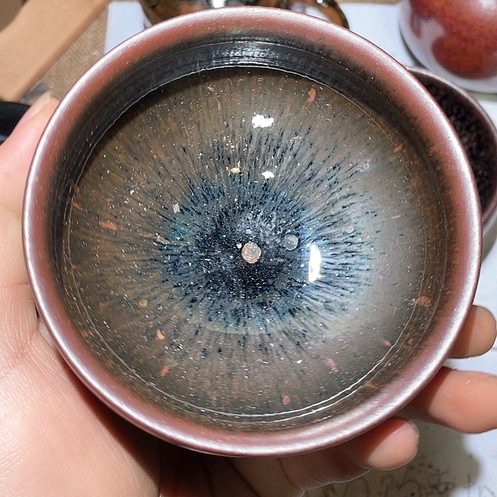 陶瓷马克杯一片漆黑……在意那些