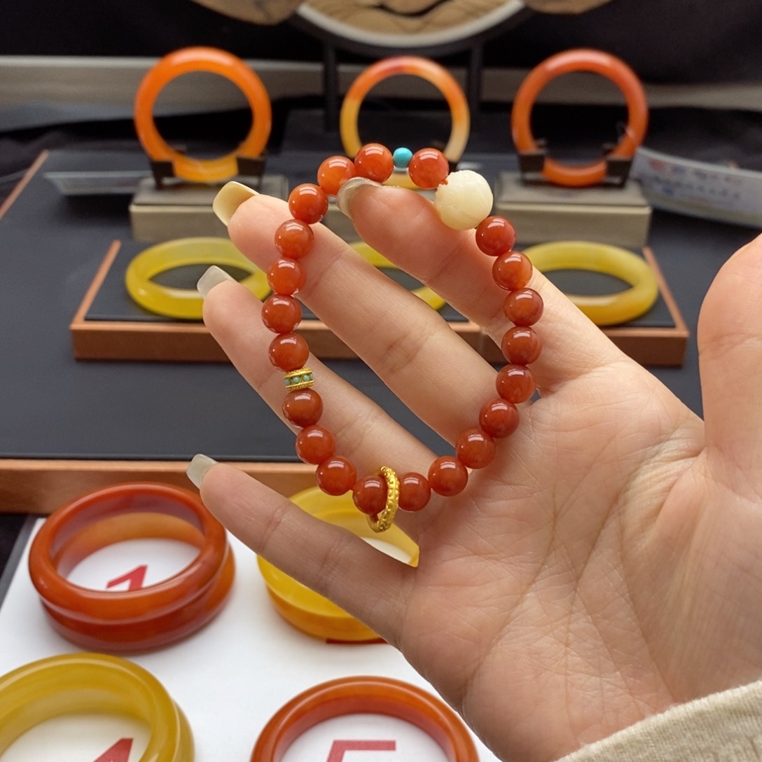 石英质玉（黄龙玉）手链未镶嵌