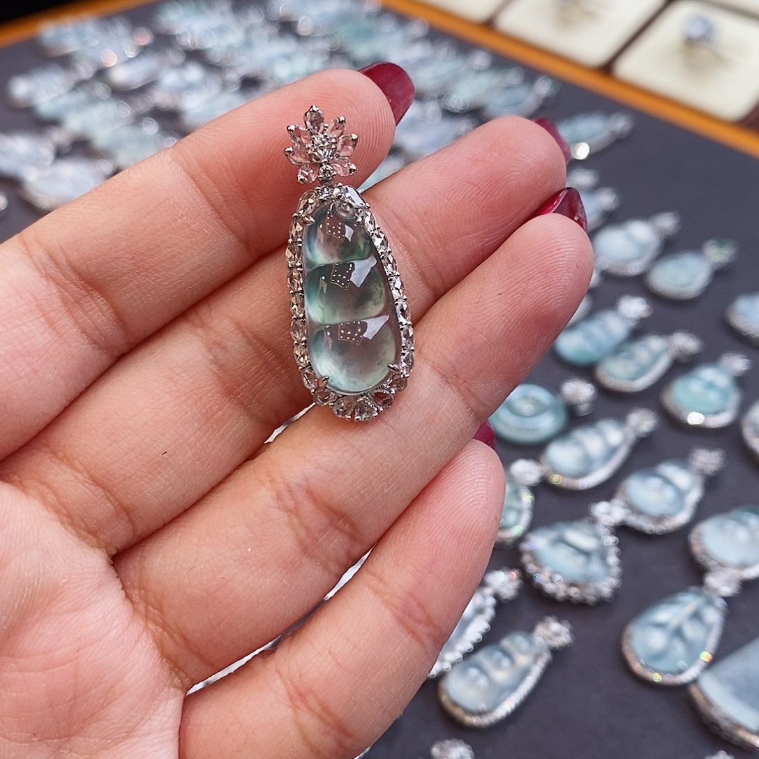 翡翠颈饰未镶嵌烦****y天然缅甸a货翡翠