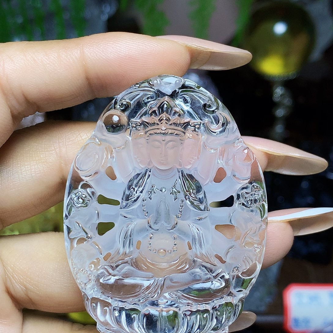 Q***姐颈饰未镶嵌水晶天然