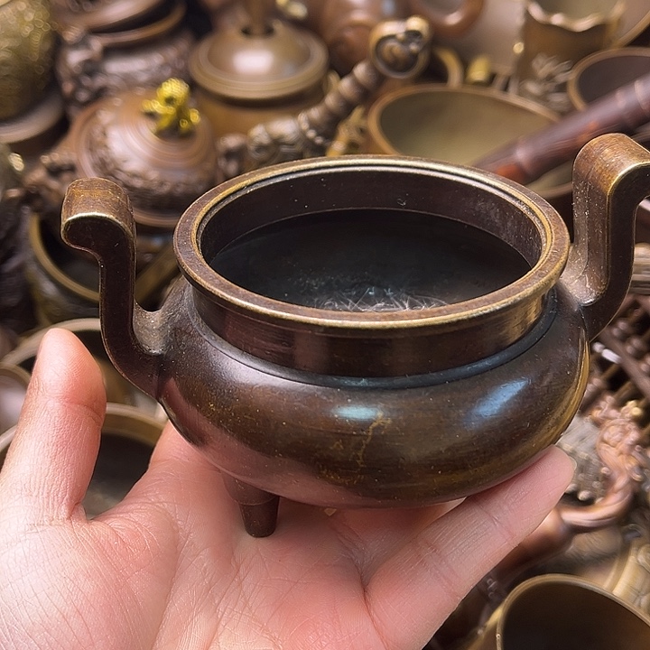 銅2334445667889987765568