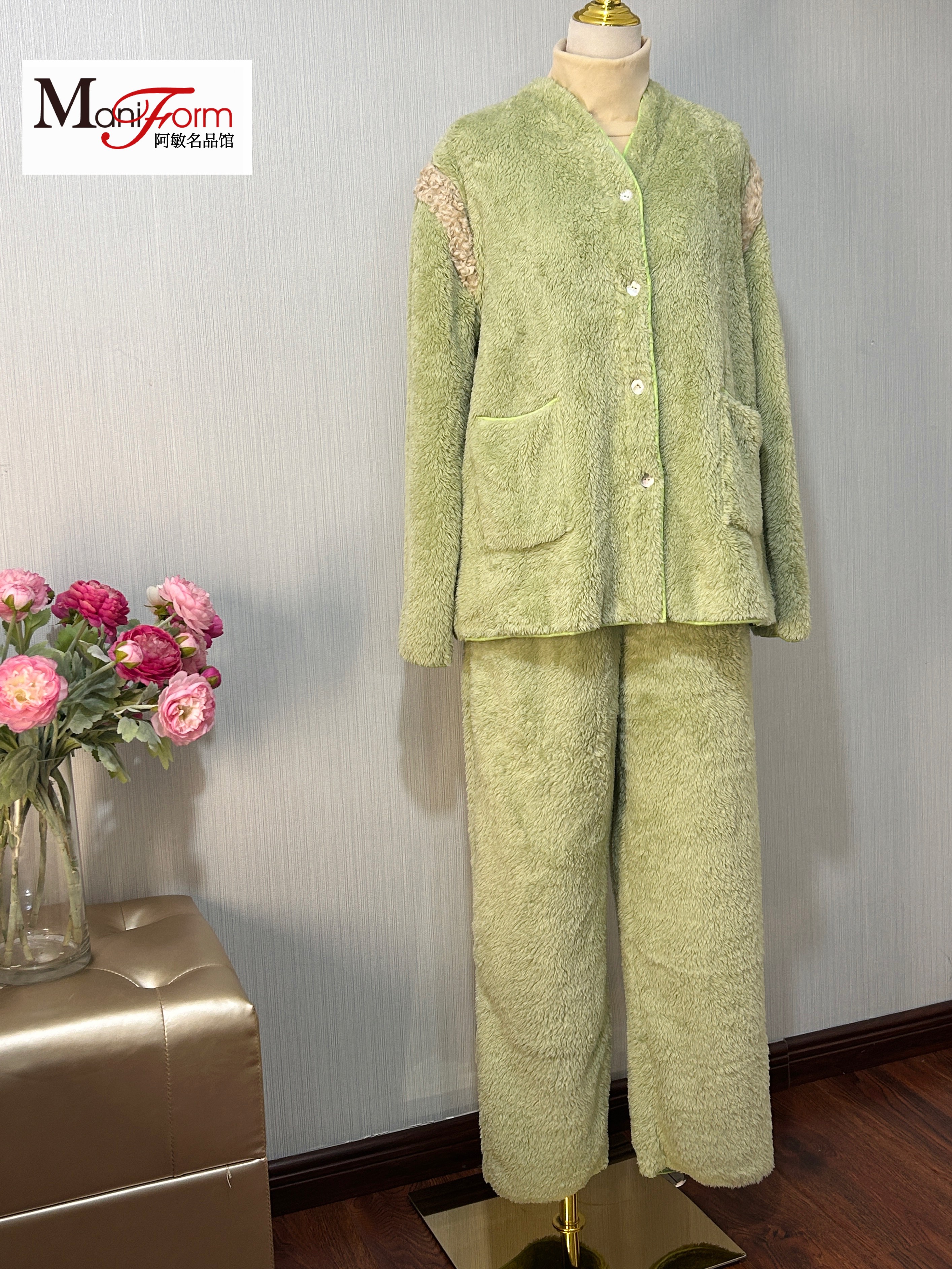 朵朵可可232-096 女士秋冬珊瑚绒V领开衫中厚毛绒家居服套装