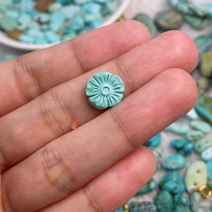 南红玛瑙未镶嵌珠宝奇石