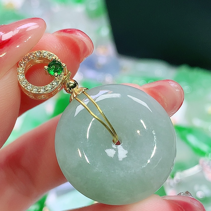 翡翠未镶嵌颈饰翡翠