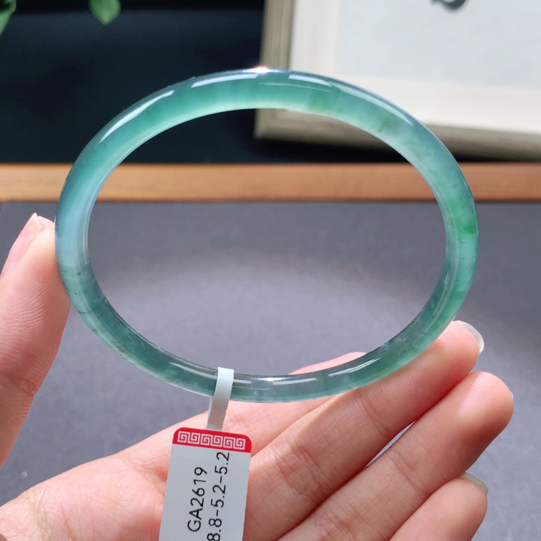 翡翠手镯未镶嵌天然翡翠手镯