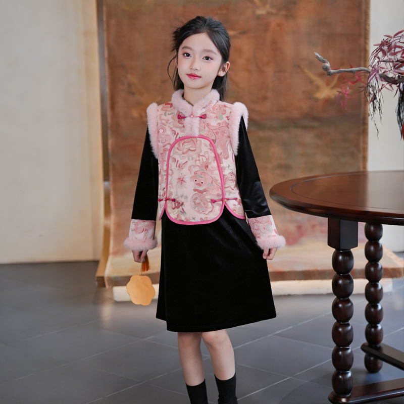 54023A女童毛边立领马甲新中式汉服背心2026新年款连衣裙周岁礼服