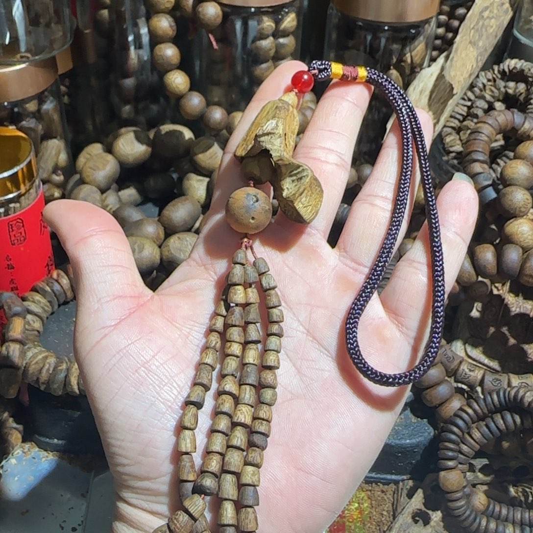 幸***星沉香碎屑沉香，沉香块料