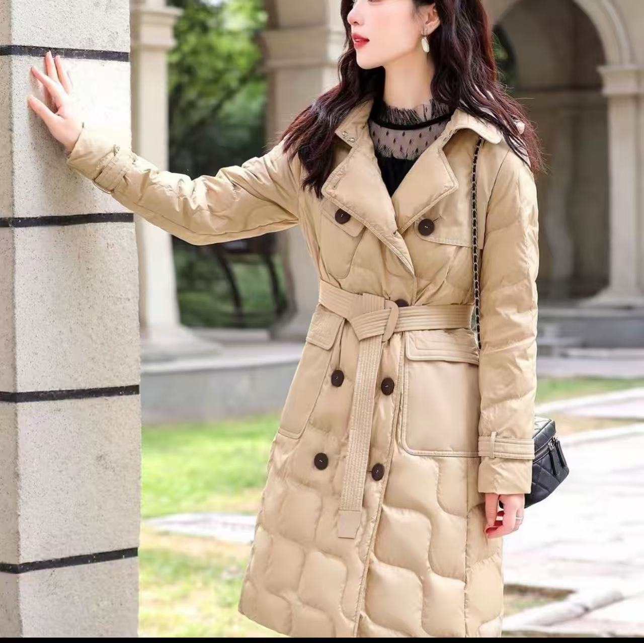 修身型连帽系腰中长款毛领保暖外套