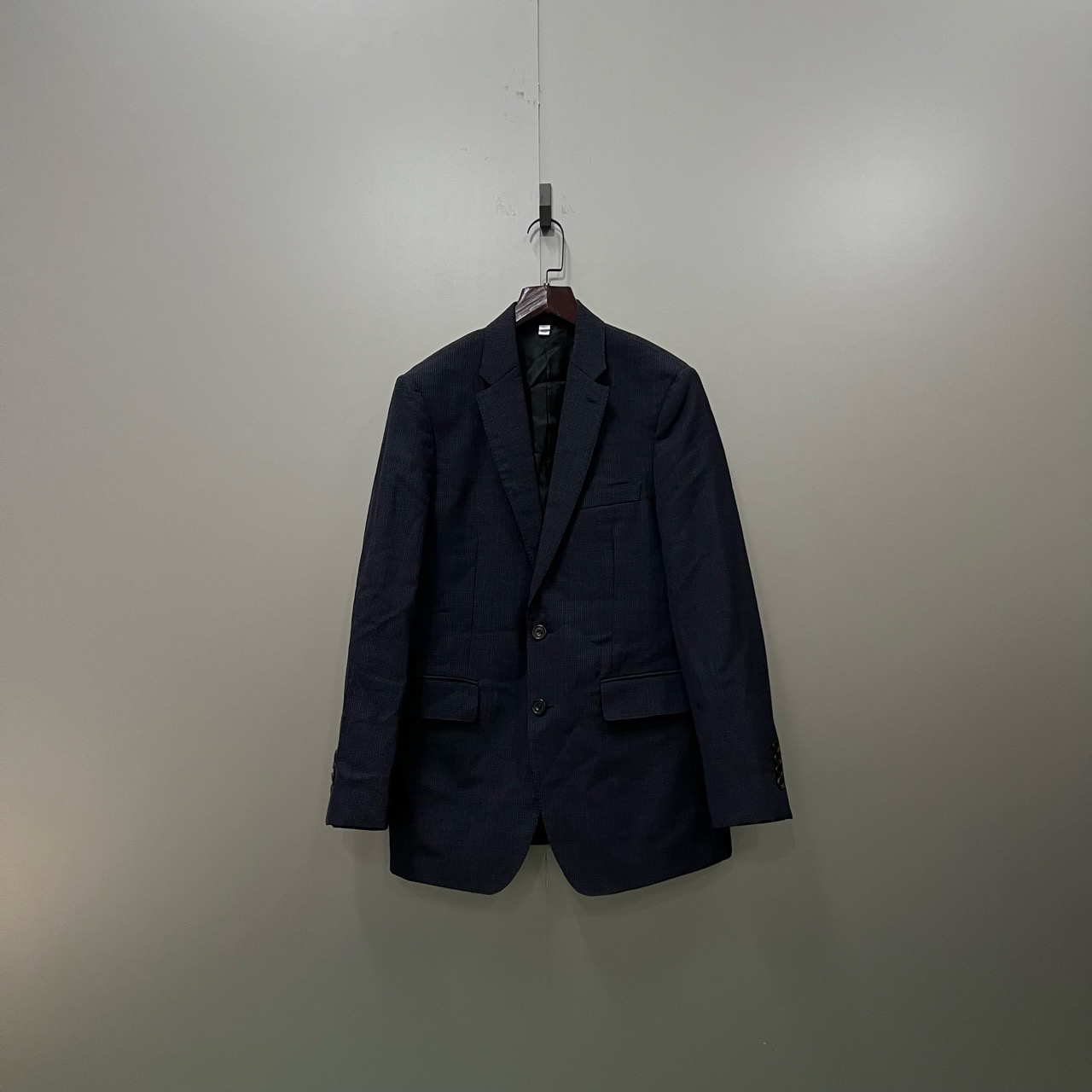 95新 BURBERRY/博柏利 （bb）格纹满印西服 46/16000/ki301957 污渍