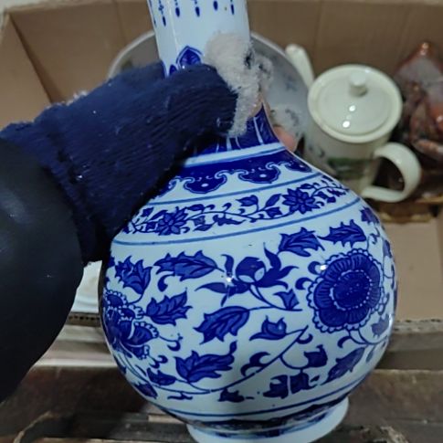 冯***刚陶瓷精美摆件（不退换，微瑕疵）