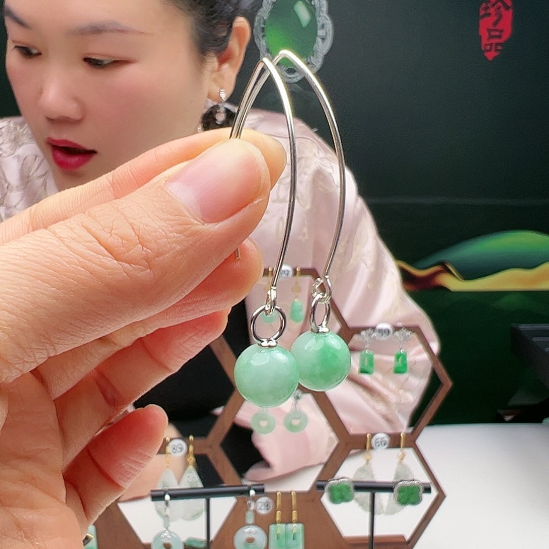 翡翠银S925镶嵌耳饰天然翡翠