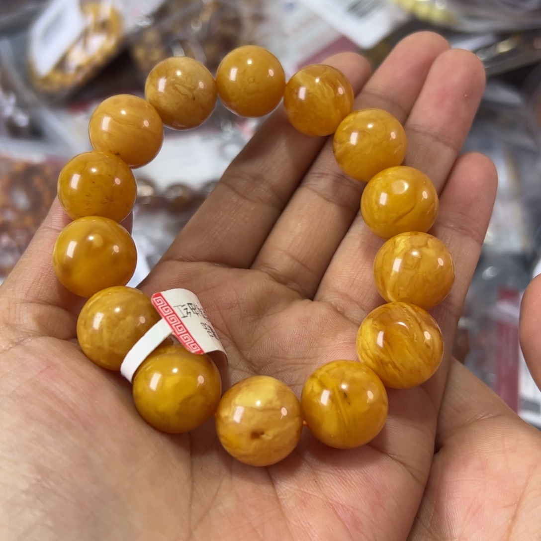 未镶嵌琥珀珠宝奇石750
