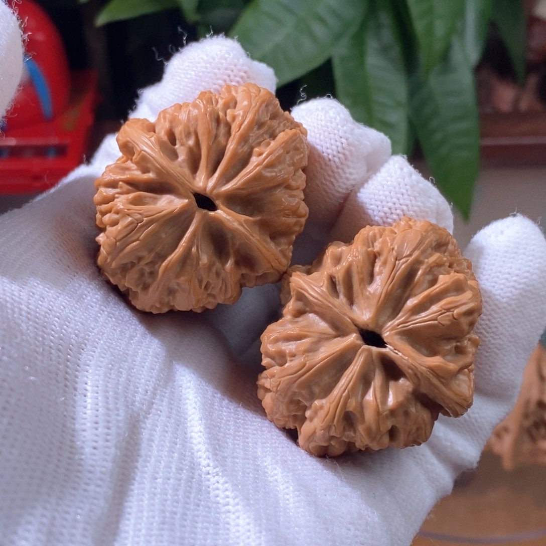 文玩核桃吊坠阿*鸭蛋