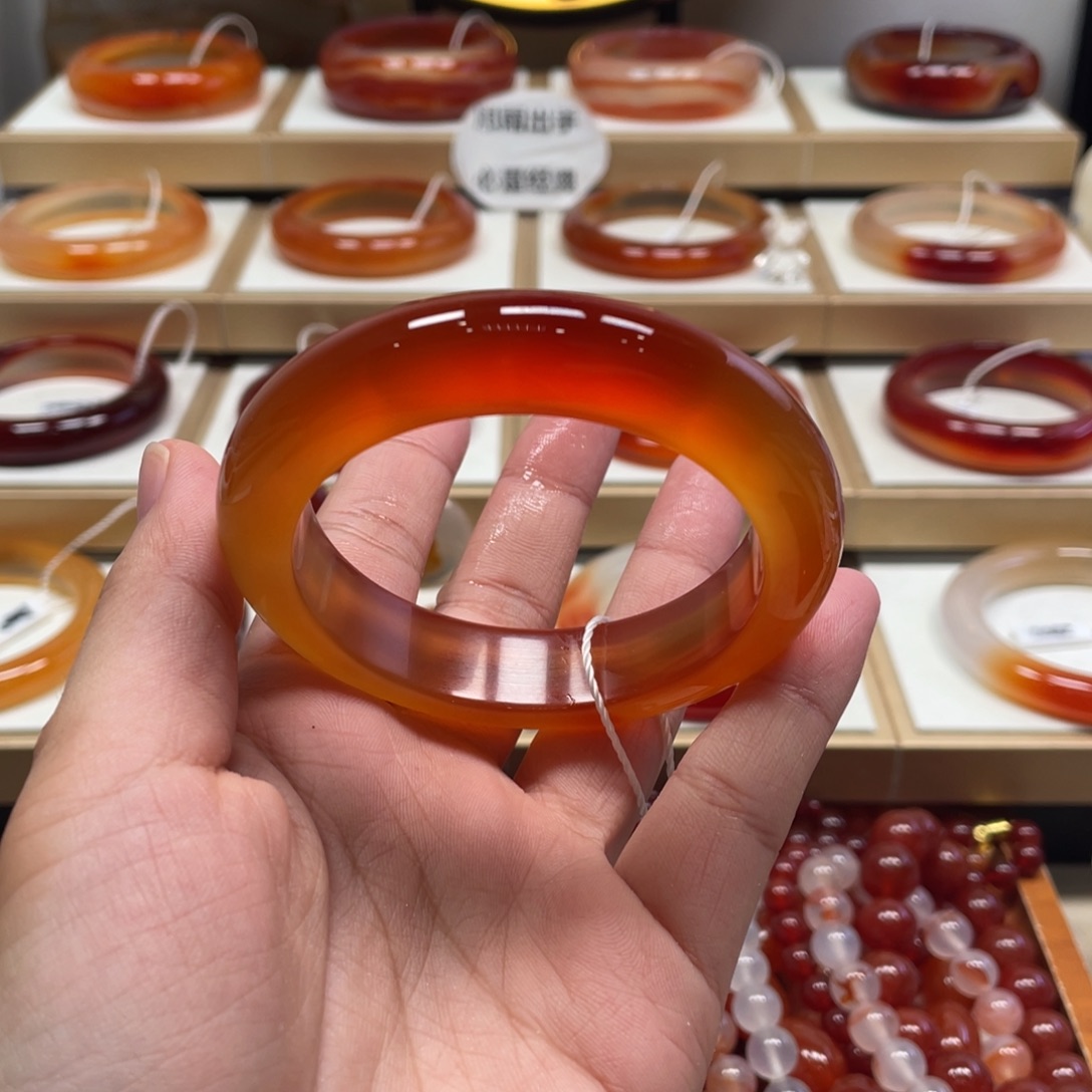 玛瑙/玉髓未镶嵌手镯