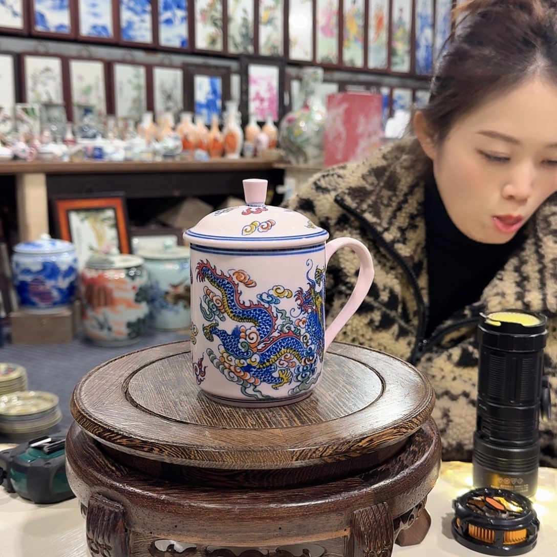 摆件瓷/////景德镇陶瓷瓷器。