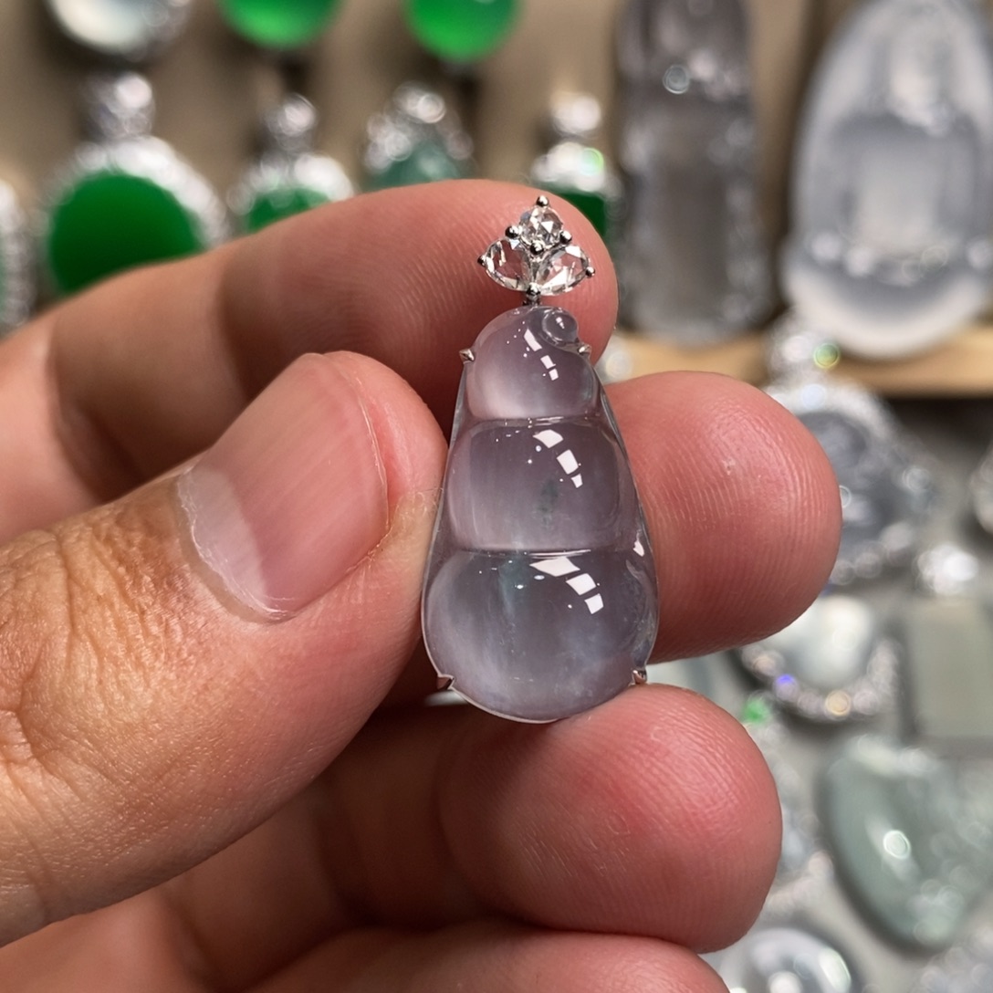 翡翠吊坠(不含链)18K金镶嵌