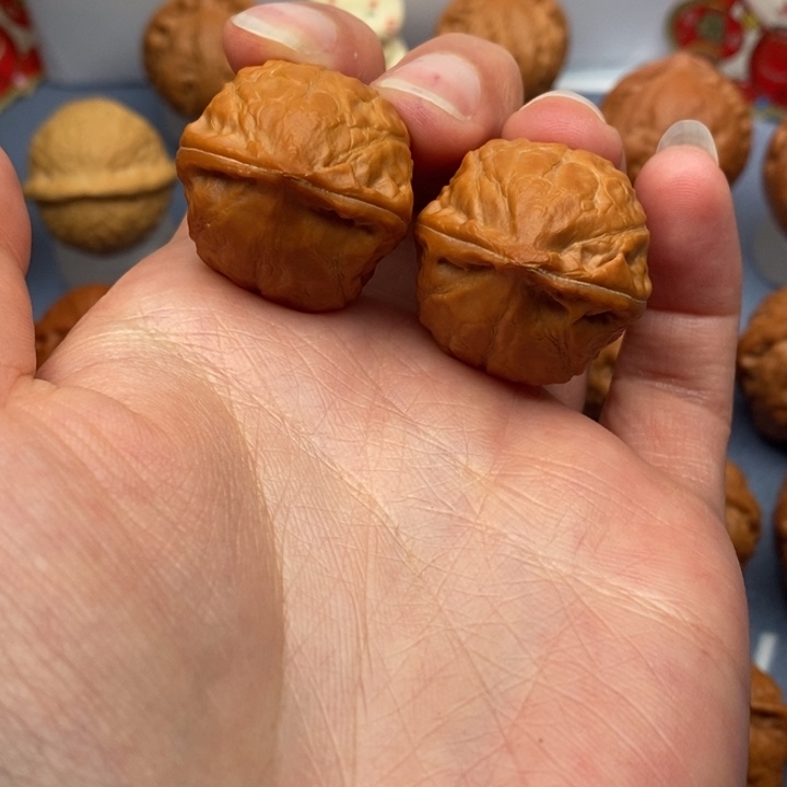 文玩核桃把件水晶蟾