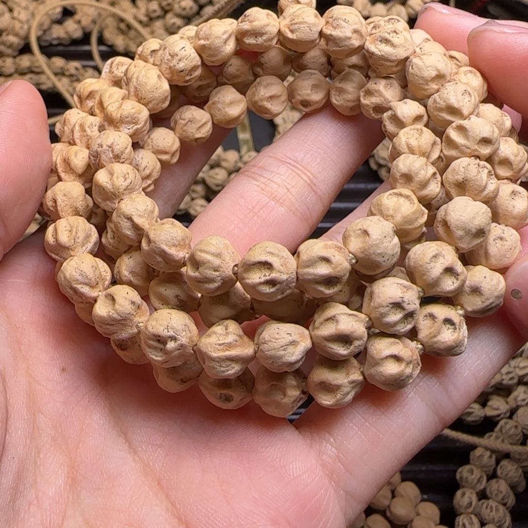 柏香籽/百香籽吊坠?