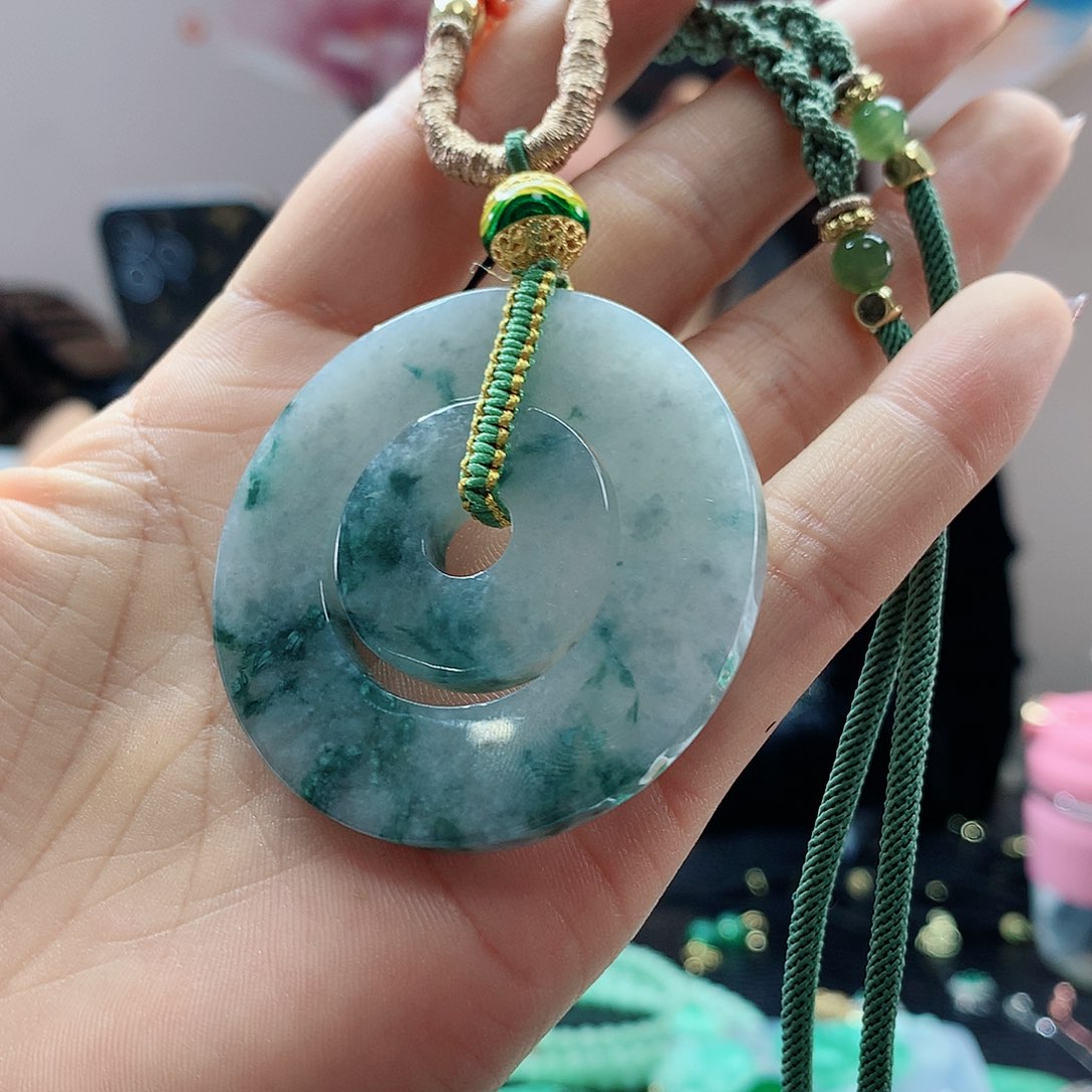 【闪购商品】翡翠吊坠(赠链)未镶嵌