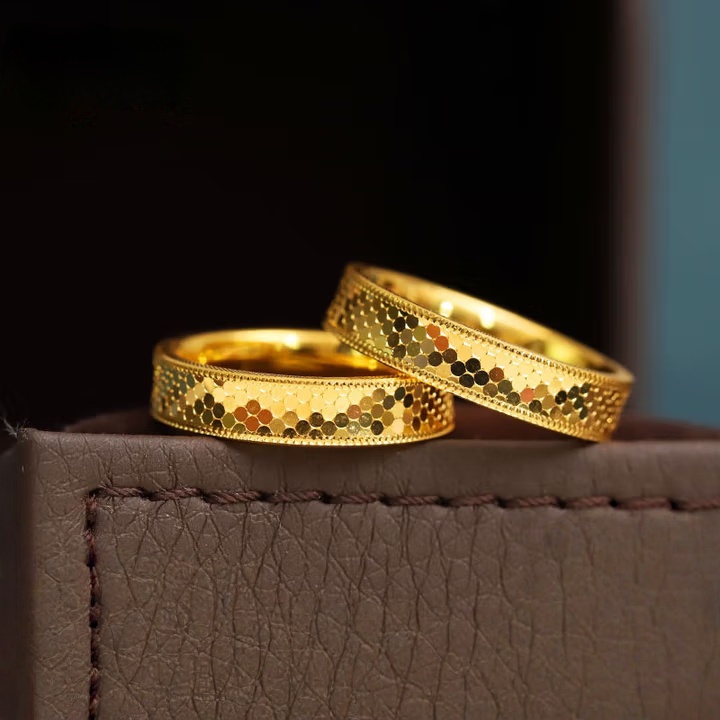 铜合金戒指 金店同款鱼鳞波纹爆闪素圈戒指简约百搭精工版