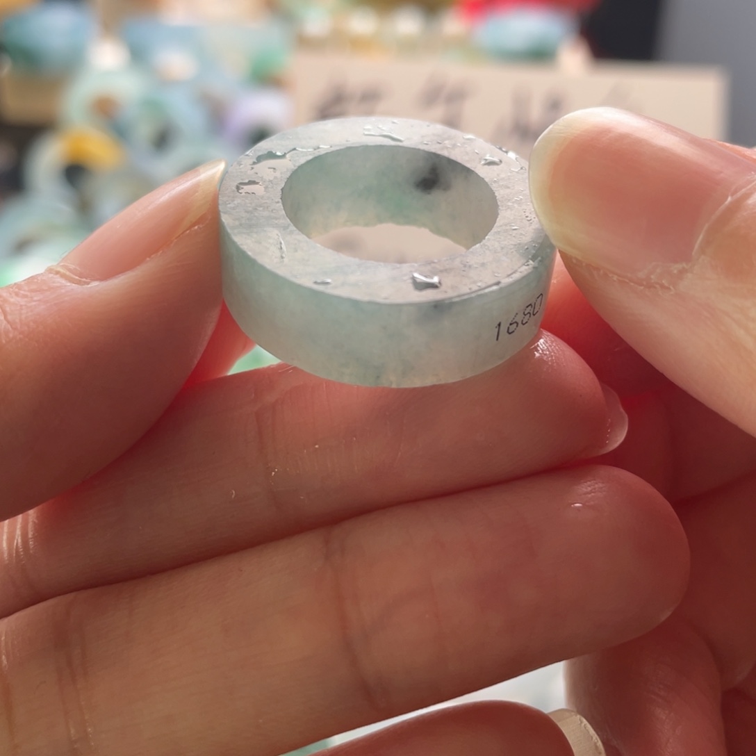 定制翡翠未镶嵌戒指