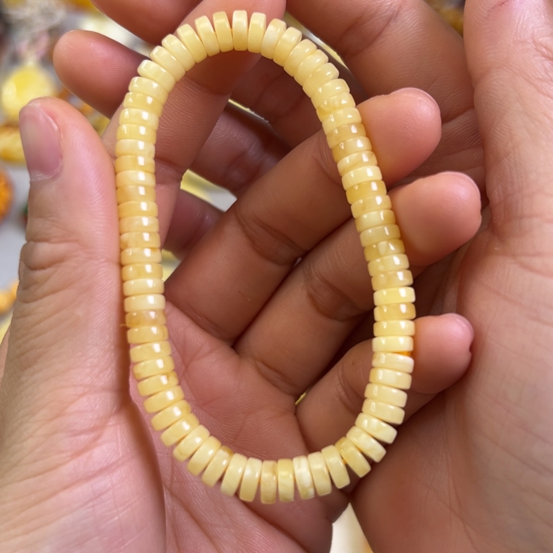 蜜蜡裸石未镶嵌蜜蜡