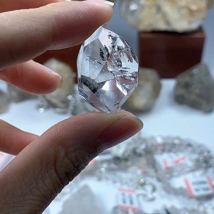 水晶颈饰未镶嵌晶中晶