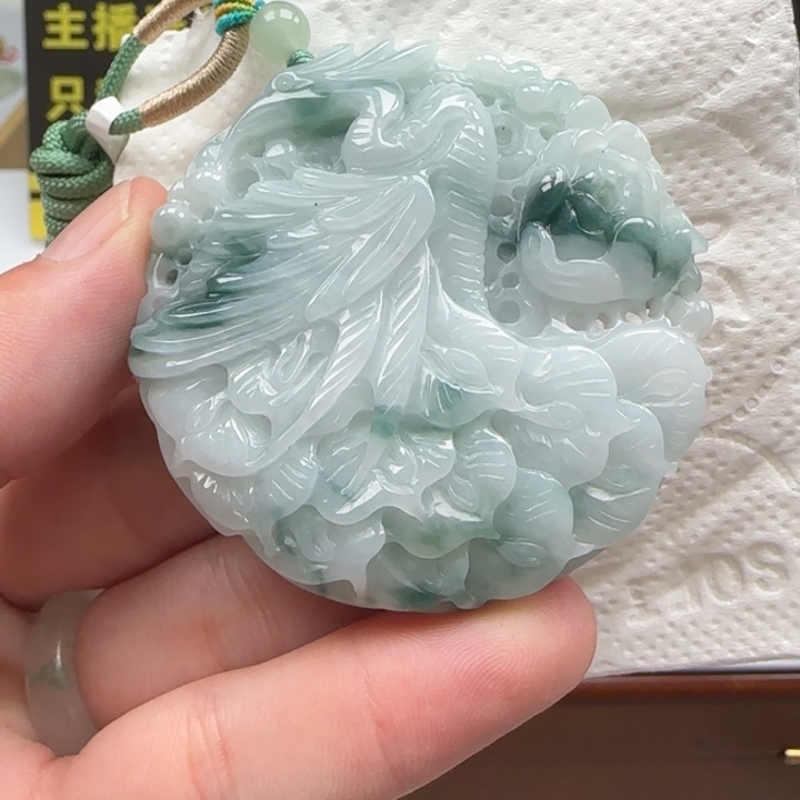 翡翠颈饰未镶嵌凤凰