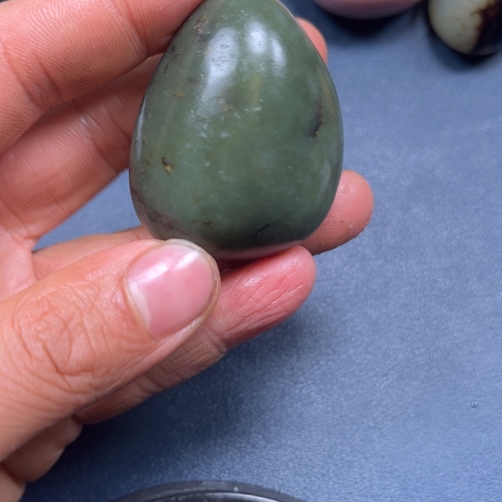 和田玉未镶嵌珠宝奇石