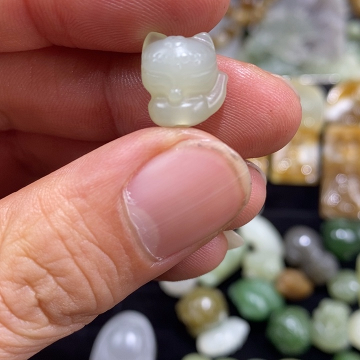 和田玉（糖玉）未镶嵌车挂