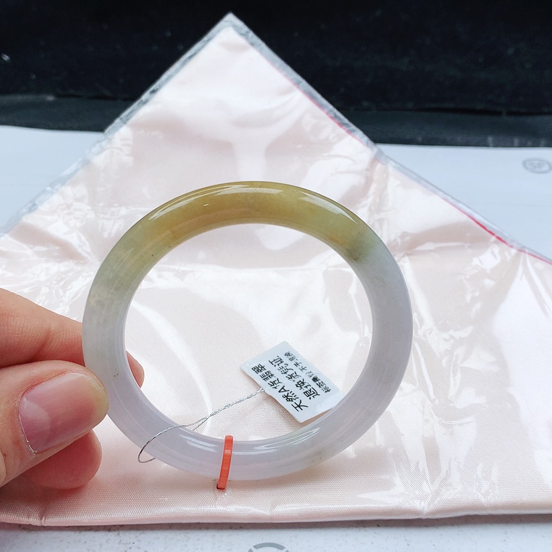 翡翠手镯未镶嵌天然翡翠手镯