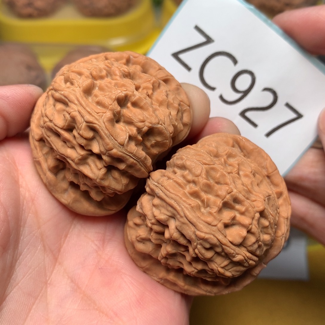 文玩核桃把件红肉球球白43
