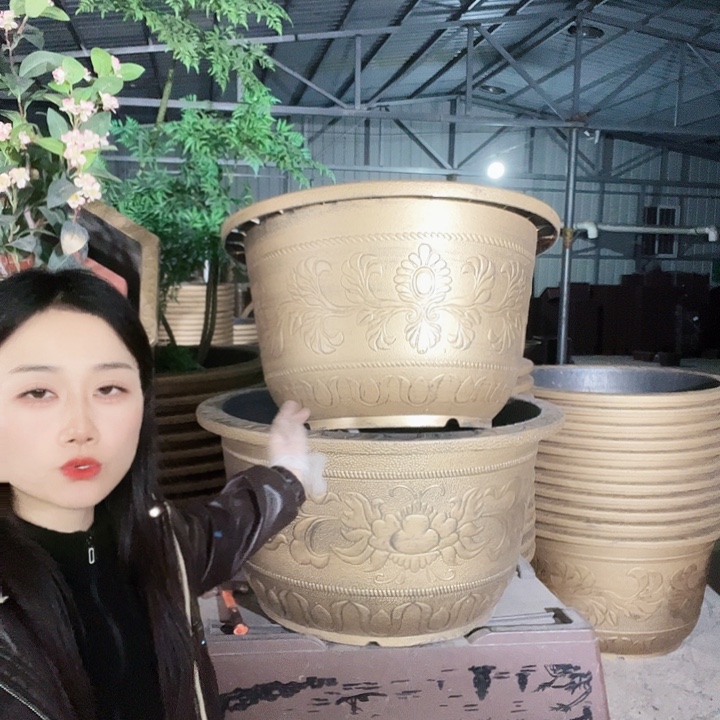圆形70和圆83各2个有孔
