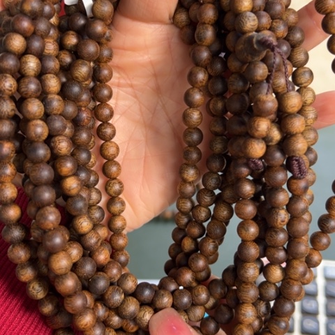 沉香手串乌身红土17克卡0.7多样性发1条