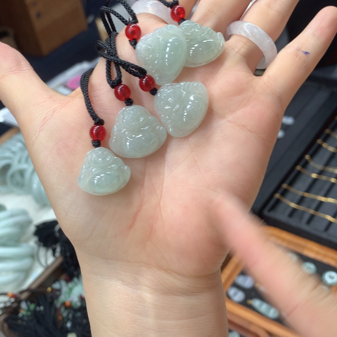 翡翠未镶嵌颈饰多样性发1