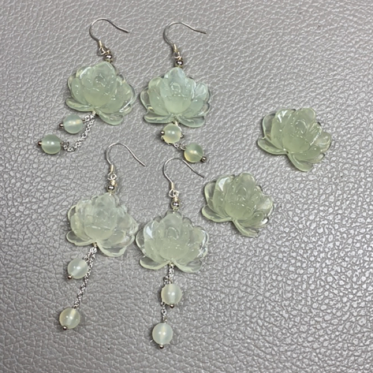 岫玉牡丹花耳坠（s925银勾）（随机发一对）