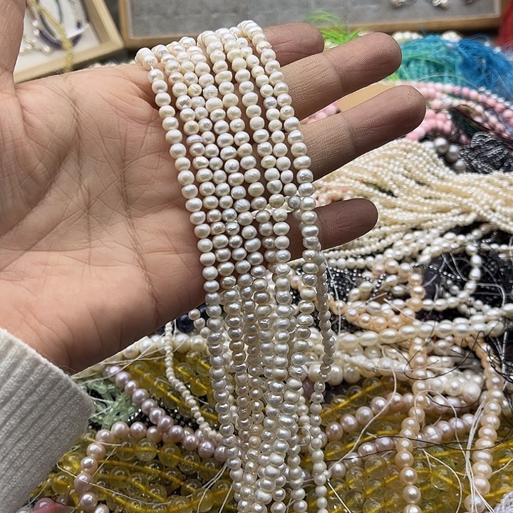 玛瑙/玉髓珠宝半成品未镶嵌一条4.5mm左右珍珠几颗有瑕