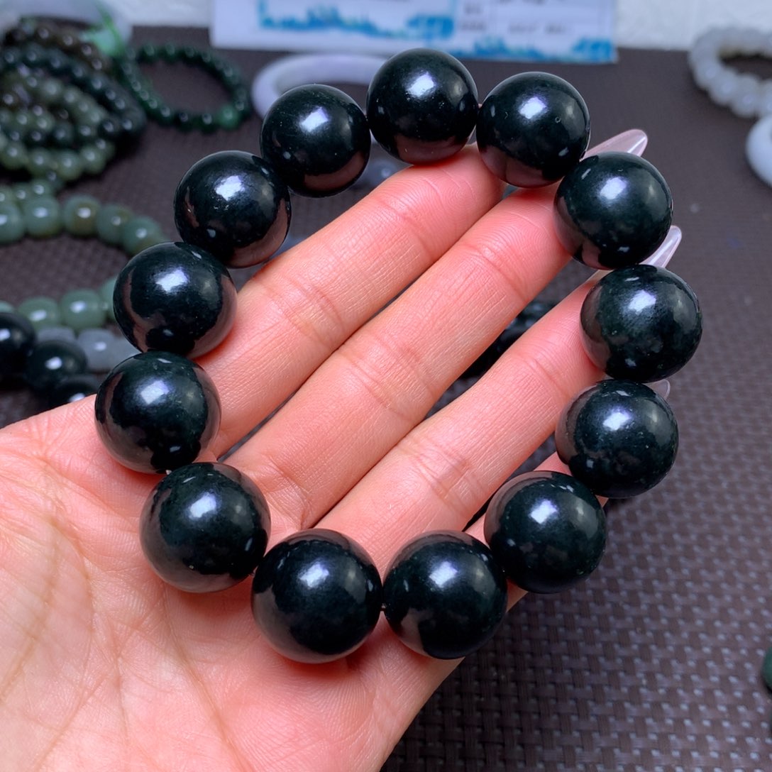 未镶嵌手串和田玉卡18