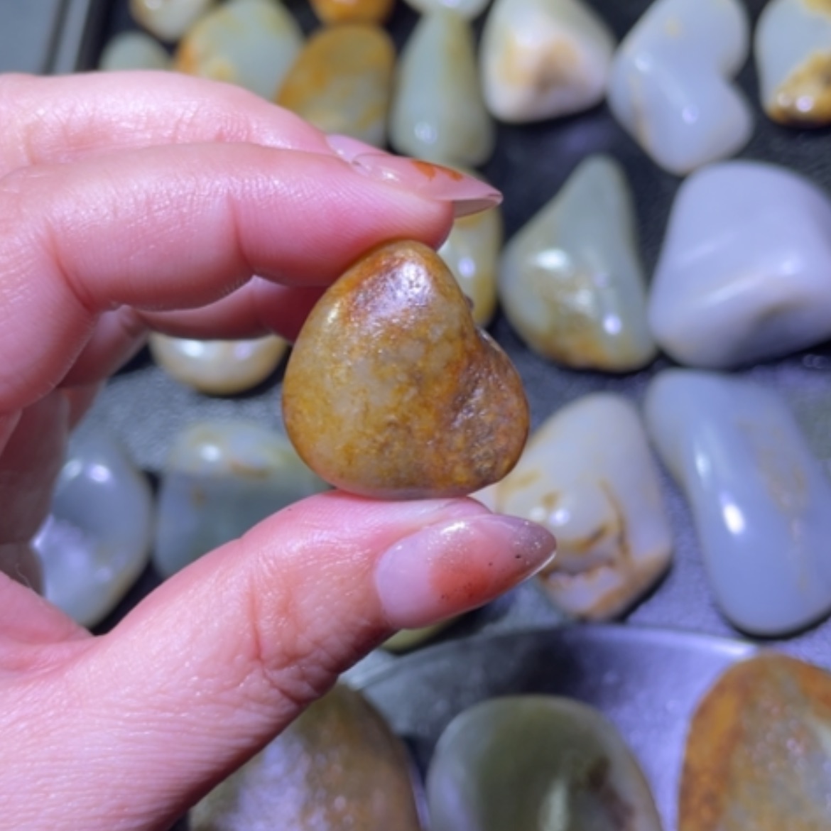 【闪购商品】颈饰未镶嵌和田玉烙*