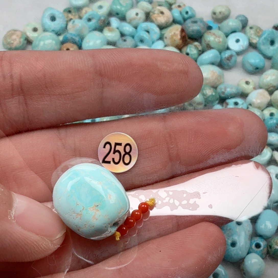 南红玛瑙未镶嵌珠宝奇石