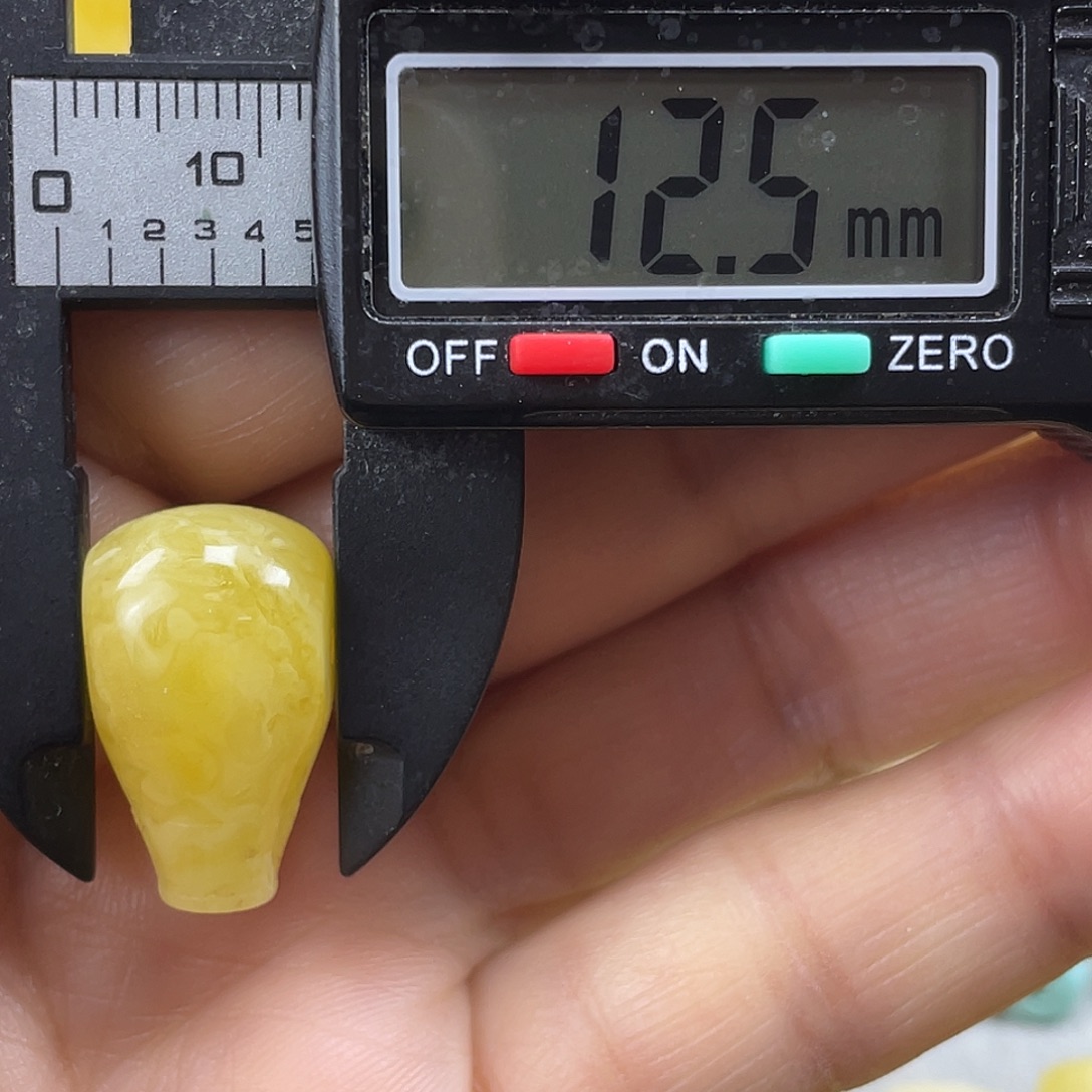 蜜蜡未镶嵌裸石16杂