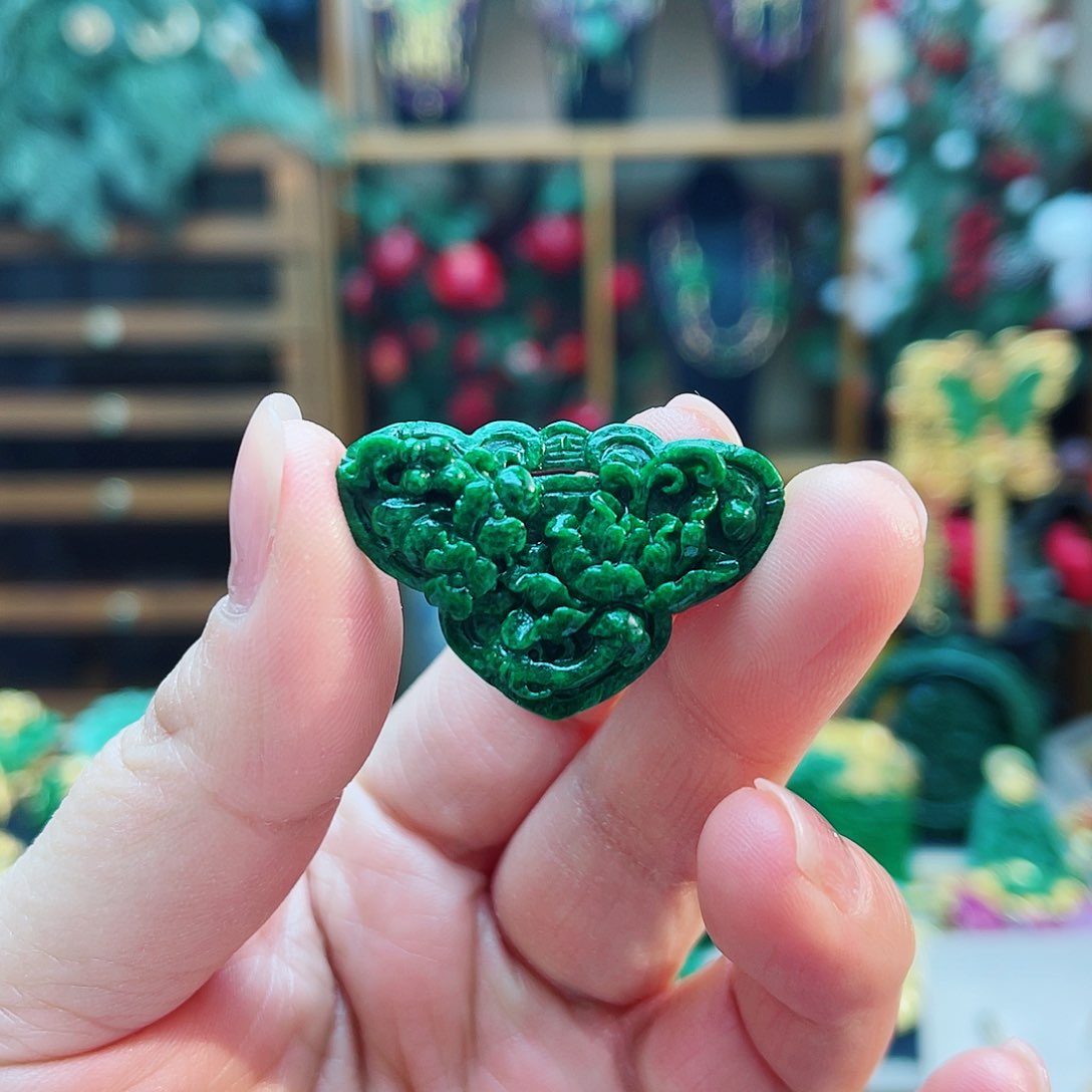 颈饰未镶嵌翡翠48小时鉴赏期