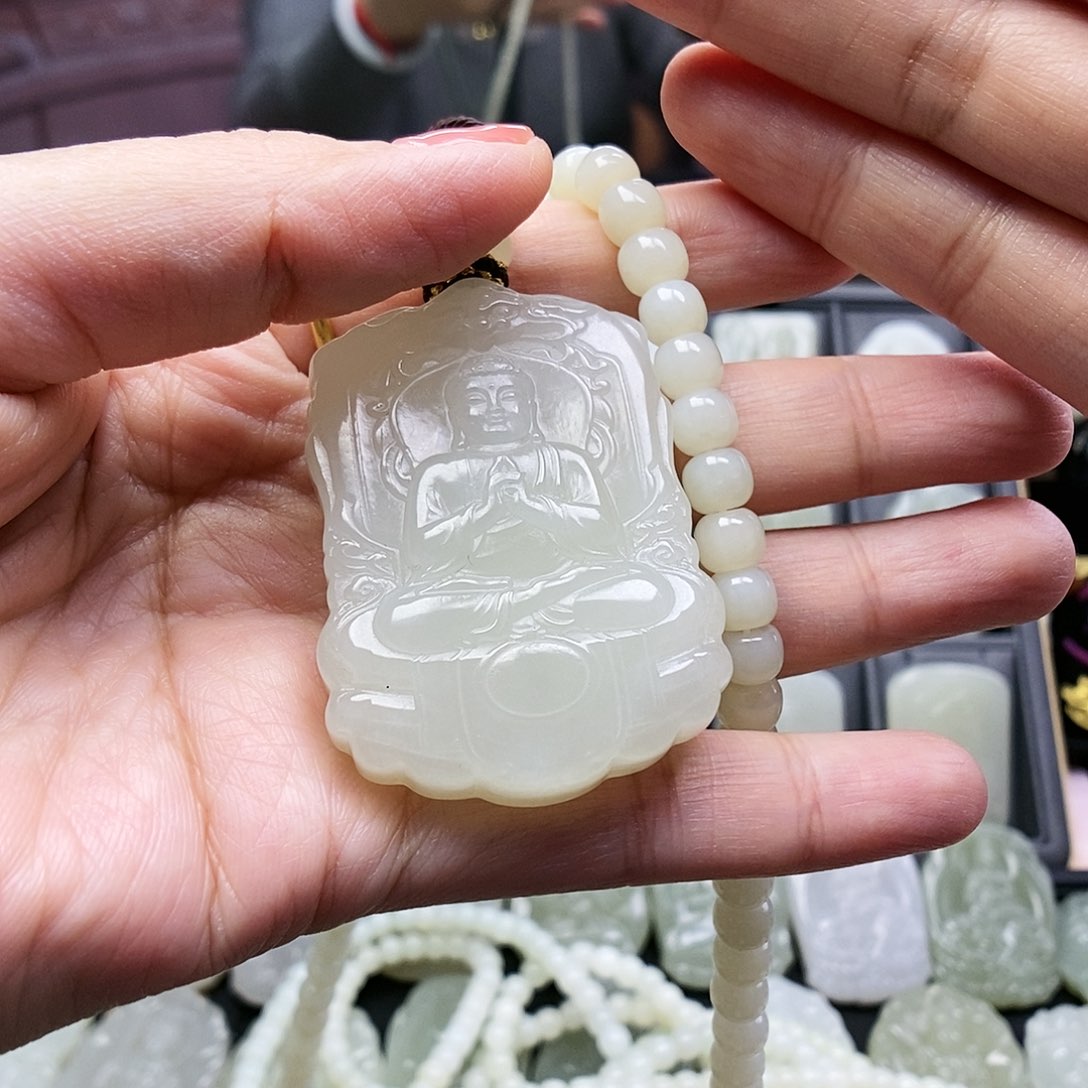 和田玉颈饰未镶嵌@****站