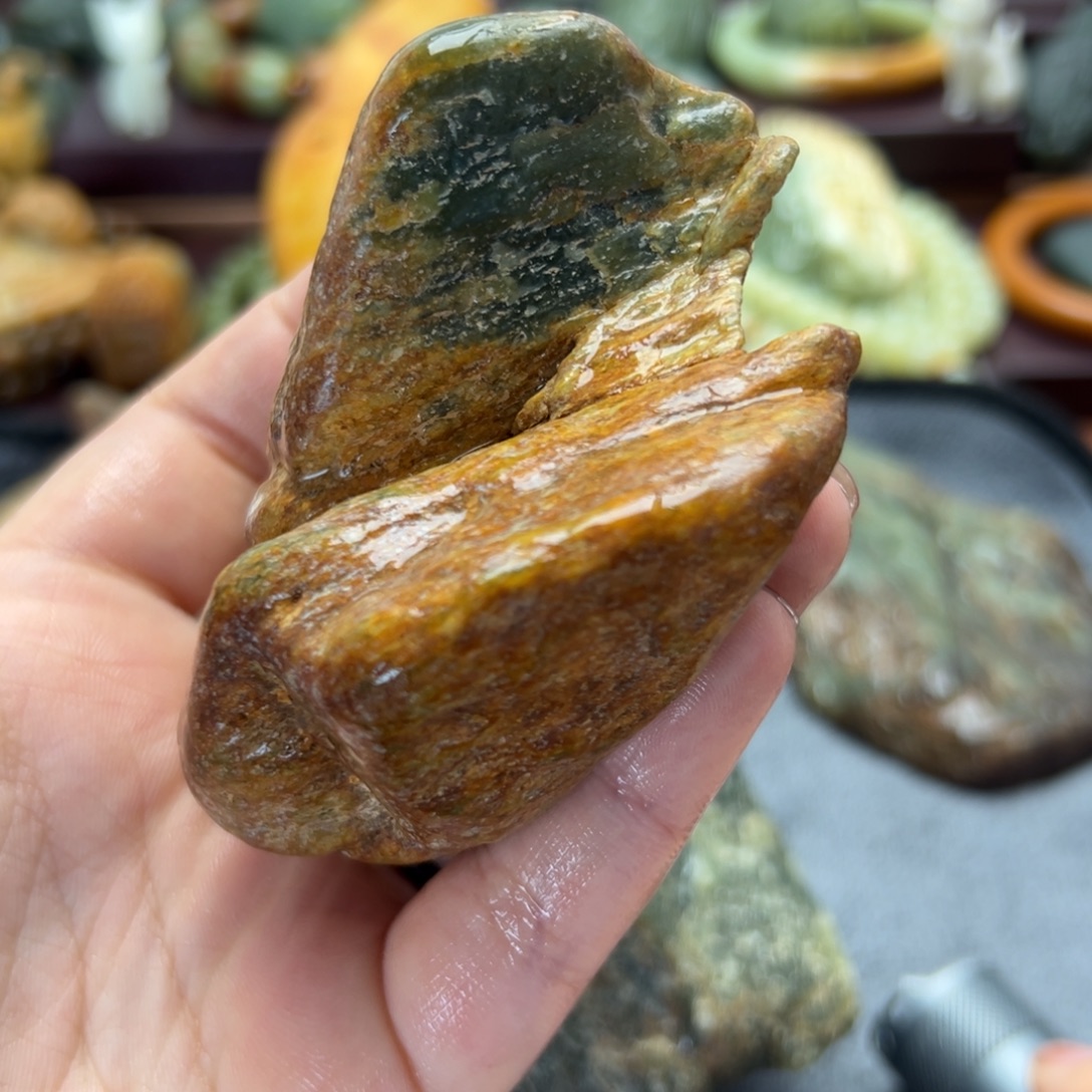 和田玉未镶嵌珠宝奇石