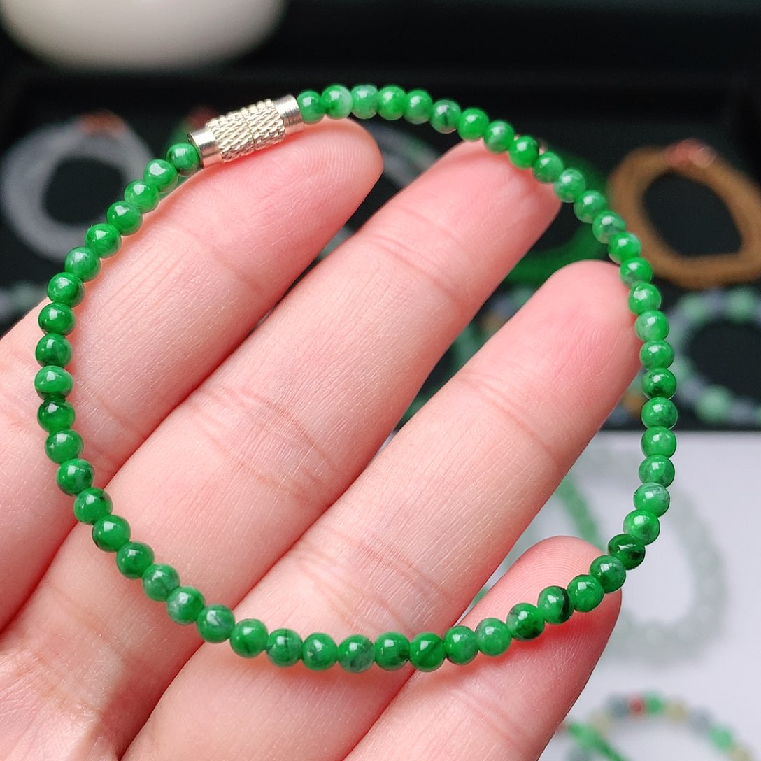 翡翠手链未镶嵌翡翠